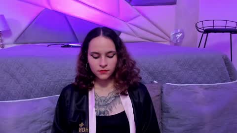 Snapshot of annythomsonn chatting on January 10, 1:10 am AnnyT online show from January 10, 1:10 am