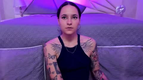 Snapshot of annythomsonn chatting on January 16, 1:16 am AnnyT online show from January 16, 1:16 am