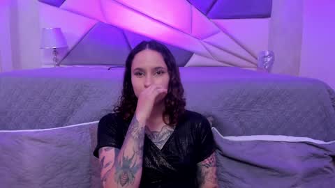 Snapshot of annythomsonn chatting on January 16, 10:55 pm AnnyT online show from January 16, 10:55 pm