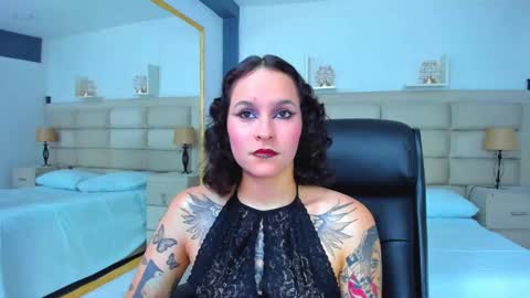 Snapshot of annythomsonn chatting on September 16, 8:43 pm AnnyT online show from September 16, 8:43 pm