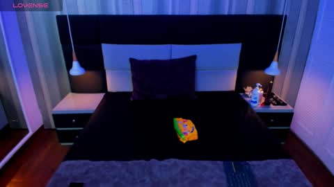 annytovar online show from October 19, 5:57 pm