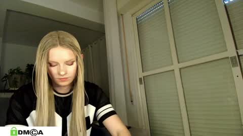 Snapshot of anorsel chatting on February 27, 2:10 pm Sexy Ladybug online show from February 27, 2:10 pm