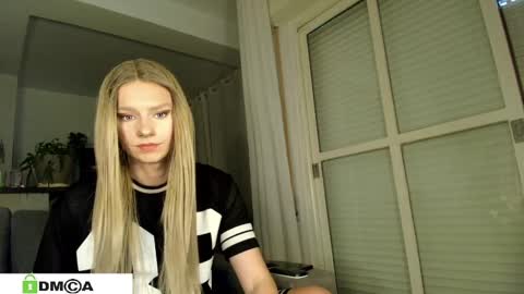 Snapshot of anorsel chatting on February 28, 2:09 pm Sexy Ladybug online show from February 28, 2:09 pm