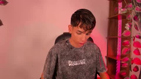 Snapshot of another_teo chatting on February 14, 3:43 am Jordan Mateo online show from February 14, 3:43 am