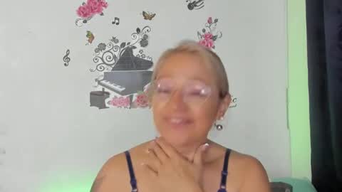 anthonela_mature_ online show from December 11, 12:44 am