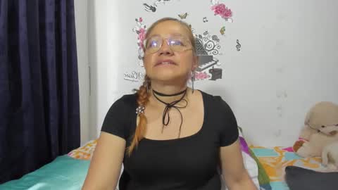 anthonela_mature_ online show from October 15, 7:36 pm