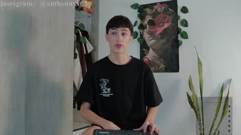 Snapshot of anthonny_05 chatting on September 27, 9:14 am TONY NEW ACCOUNT online show from September 27, 9:14 am