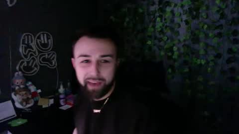 Ant online show from December 1, 1:49 pm