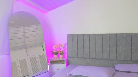 Snapshot of antonella01_cf chatting on October 3, 9:23 pm antonella online show from October 3, 9:23 pm