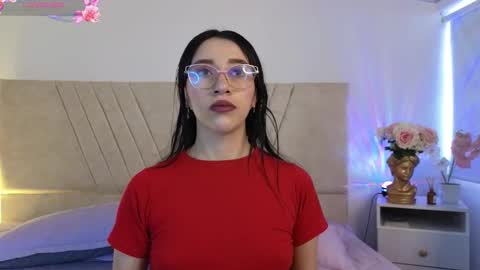 Snapshot of antonella01_cf chatting on December 14, 8:13 pm antonella online show from December 14, 8:13 pm