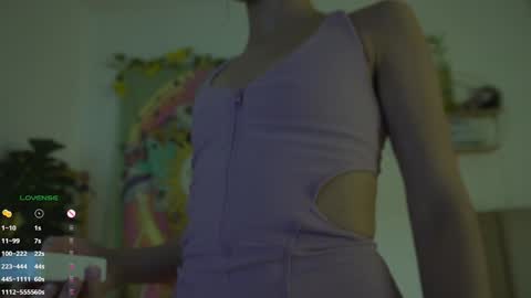 Nell. online show from December 6, 4:03 am