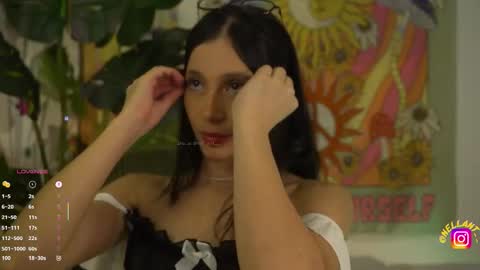 Nell. online show from September 25, 3:21 am