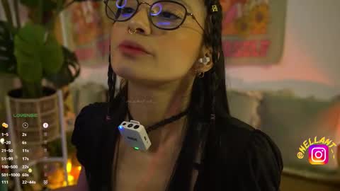 Nell. online show from November 8, 4:01 am