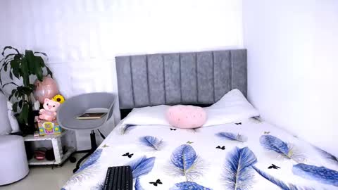 antonella online show from February 4, 1:23 am