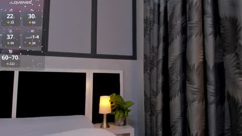 Snapshot of antonellaa_gomez chatting on December 17, 10:23 am Antonellaa online show from December 17, 10:23 am