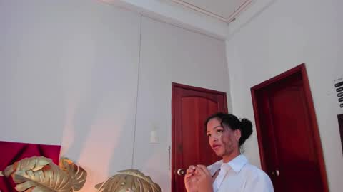 AntonellaHall  online show from March 8, 3:24 pm