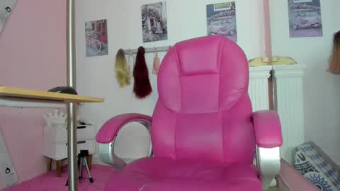 ANTONELLA online show from February 4, 11:05 am