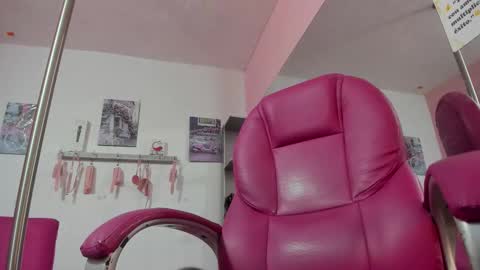 ANTONELLA online show from October 6, 11:40 am