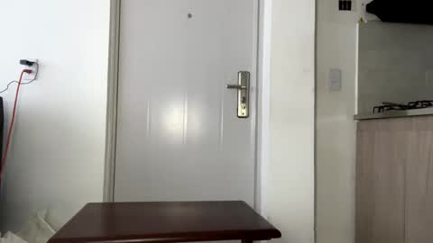 Snapshot of antonellarossii_ chatting on December 1, 4:29 pm Antonella online show from December 1, 4:29 pm