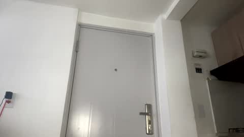 Snapshot of antonellarossii_ chatting on December 16, 3:54 pm Antonella online show from December 16, 3:54 pm