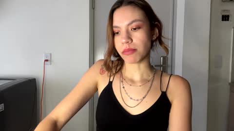 Snapshot of antonellarossii_ chatting on December 26, 2:48 pm Antonella online show from December 26, 2:48 pm