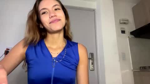 Snapshot of antonellarossii_ chatting on January 4, 4:00 pm Antonella online show from January 4, 4:00 pm