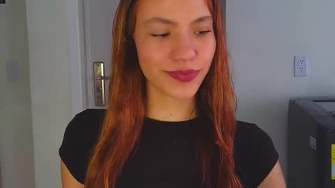 Snapshot of antonellarossii_ chatting on March 3, 1:42 pm Antonella online show from March 3, 1:42 pm