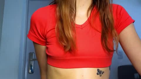 Snapshot of antonellarossii_ chatting on March 6, 5:00 pm Antonella online show from March 6, 5:00 pm