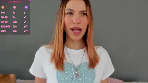 Snapshot of antonellarossii_ chatting on October 2, 1:18 pm Antonella online show from October 2, 1:18 pm