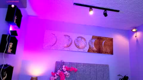 Snapshot of antonellastar24_ chatting on September 19, 8:20 pm Antonella online show from September 19, 8:20 pm