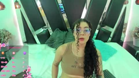 A N T O N E L L E  online show from September 24, 11:24 am