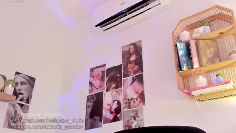 Snapshot of antonia_savatto_ chatting on October 12, 8:41 pm o ANTO online show from October 12, 8:41 pm