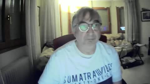 Snapshot of antonio2605 chatting on December 3, 10:07 pm Antonio online show from December 3, 10:07 pm