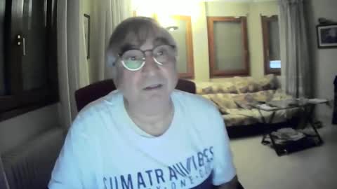 Snapshot of antonio2605 chatting on December 5, 10:34 pm Antonio online show from December 5, 10:34 pm