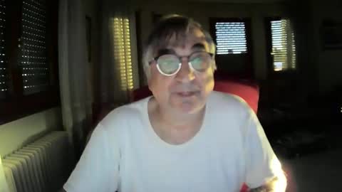 Snapshot of antonio2605 chatting on December 17, 4:11 pm Antonio online show from December 17, 4:11 pm