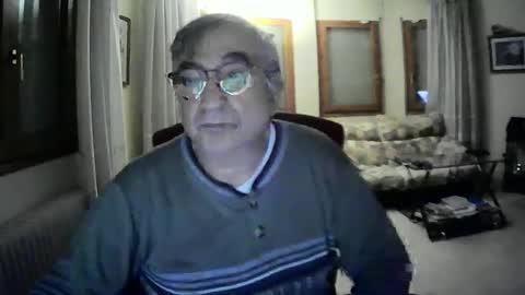 Snapshot of antonio2605 chatting on December 20, 4:09 am Antonio online show from December 20, 4:09 am