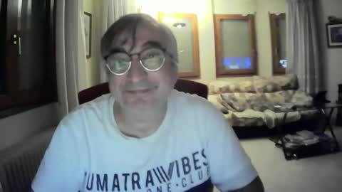 Snapshot of antonio2605 chatting on December 22, 1:34 am Antonio online show from December 22, 1:34 am