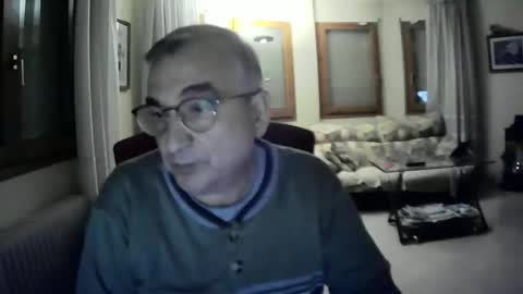 Snapshot of antonio2605 chatting on January 6, 4:47 am Antonio online show from January 6, 4:47 am