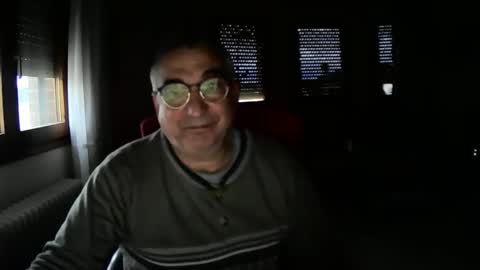 Snapshot of antonio2605 chatting on January 6, 7:52 am Antonio online show from January 6, 7:52 am