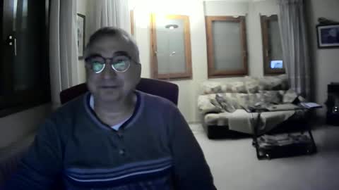 Snapshot of antonio2605 chatting on January 19, 1:53 am Antonio online show from January 19, 1:53 am