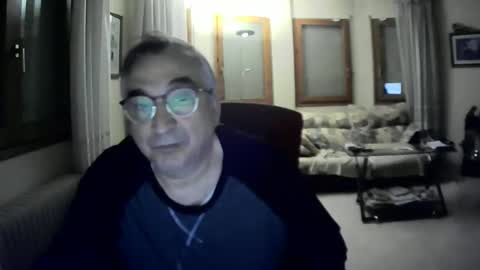 Snapshot of antonio2605 chatting on February 23, 5:23 am Antonio online show from February 23, 5:23 am