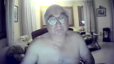 Snapshot of antonio2605 chatting on September 20, 12:55 am Antonio online show from September 20, 12:55 am