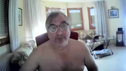 Snapshot of antonio2605 chatting on October 3, 10:23 am Antonio online show from October 3, 10:23 am