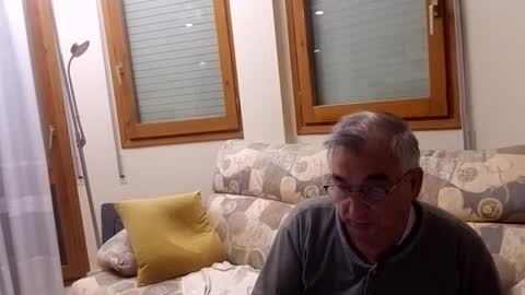 Snapshot of antonio2605 chatting on November 5, 2:33 am Antonio online show from November 5, 2:33 am