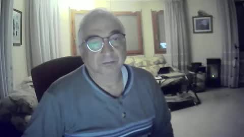 Snapshot of antonio2605 chatting on November 7, 2:00 am Antonio online show from November 7, 2:00 am