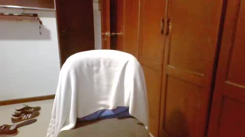 Snapshot of antonio_ricci chatting on February 7, 7:18 am antonio_ricci online show from February 7, 7:18 am