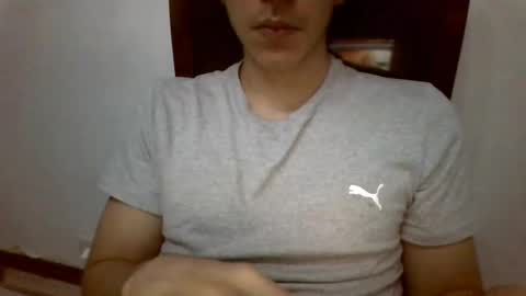 Snapshot of antonio_ricci chatting on February 16, 5:37 am antonio_ricci online show from February 16, 5:37 am