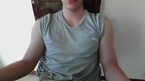 Snapshot of antonio_ricci chatting on October 25, 9:42 pm antonio_ricci online show from October 25, 9:42 pm