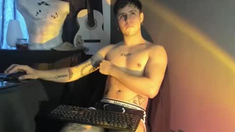 antonnello_ online show from September 29, 3:28 pm