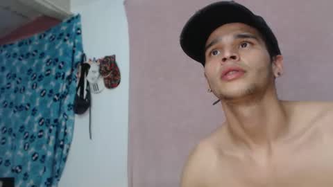 Snapshot of antony_2024 chatting on December 26, 2:01 am karol y antony online show from December 26, 2:01 am